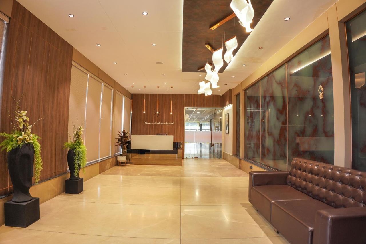 Ramee International Surat Hotel Luaran gambar