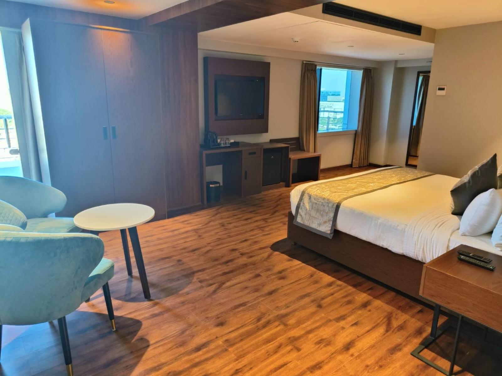 Ramee International Surat Hotel Luaran gambar
